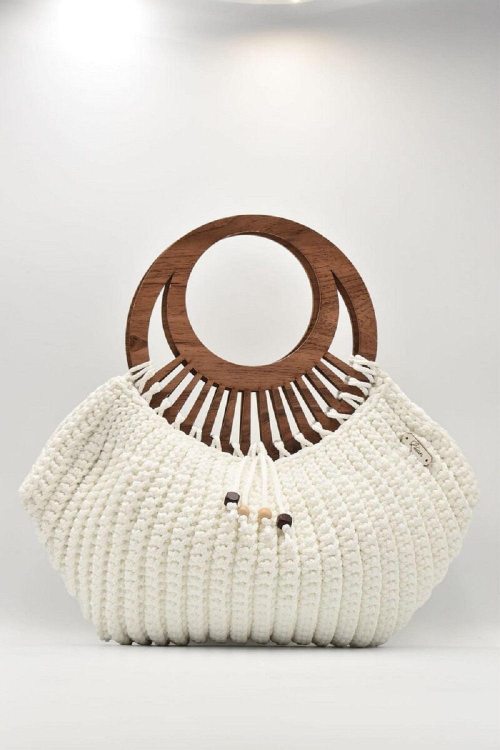 Χειροποίητη Τσαντά Με Ξύλινα Χερούλια