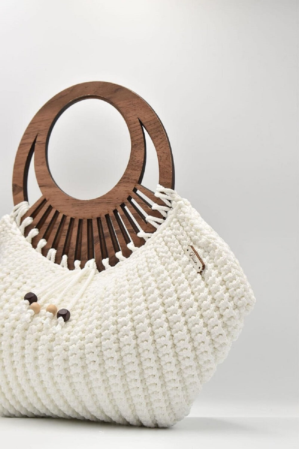 Χειροποίητη Τσαντά Με Ξύλινα Χερούλια