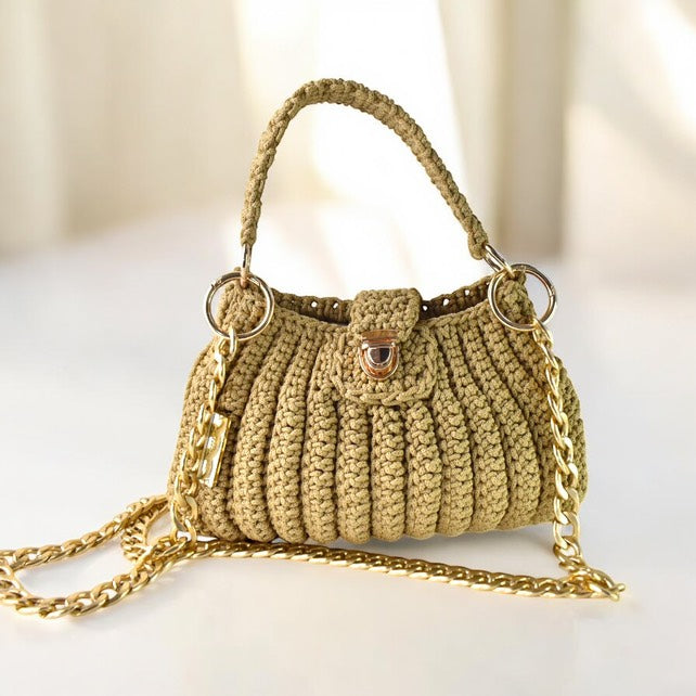 Χειροποίητη Τσαντά Με Χρυσή Αλυσίδα &  Πλεκτό Χερούλι