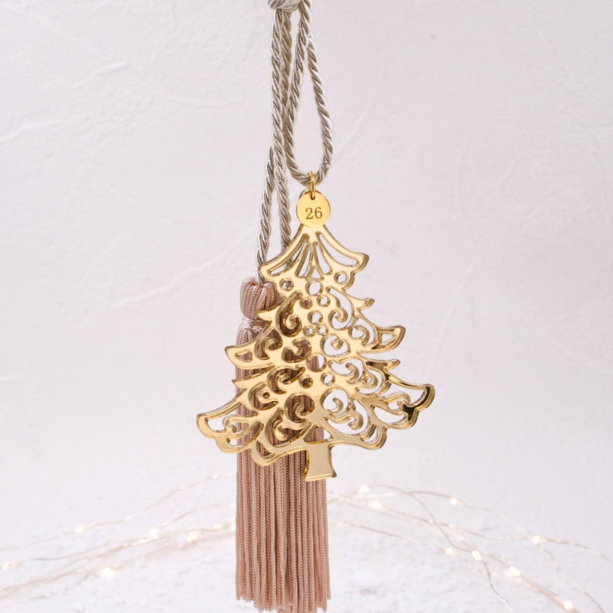 Χειροποίητο Γούρι 2026 – Χριστουγεννιάτικο Δέντρο από Χρυσό Πλέξιγκλας