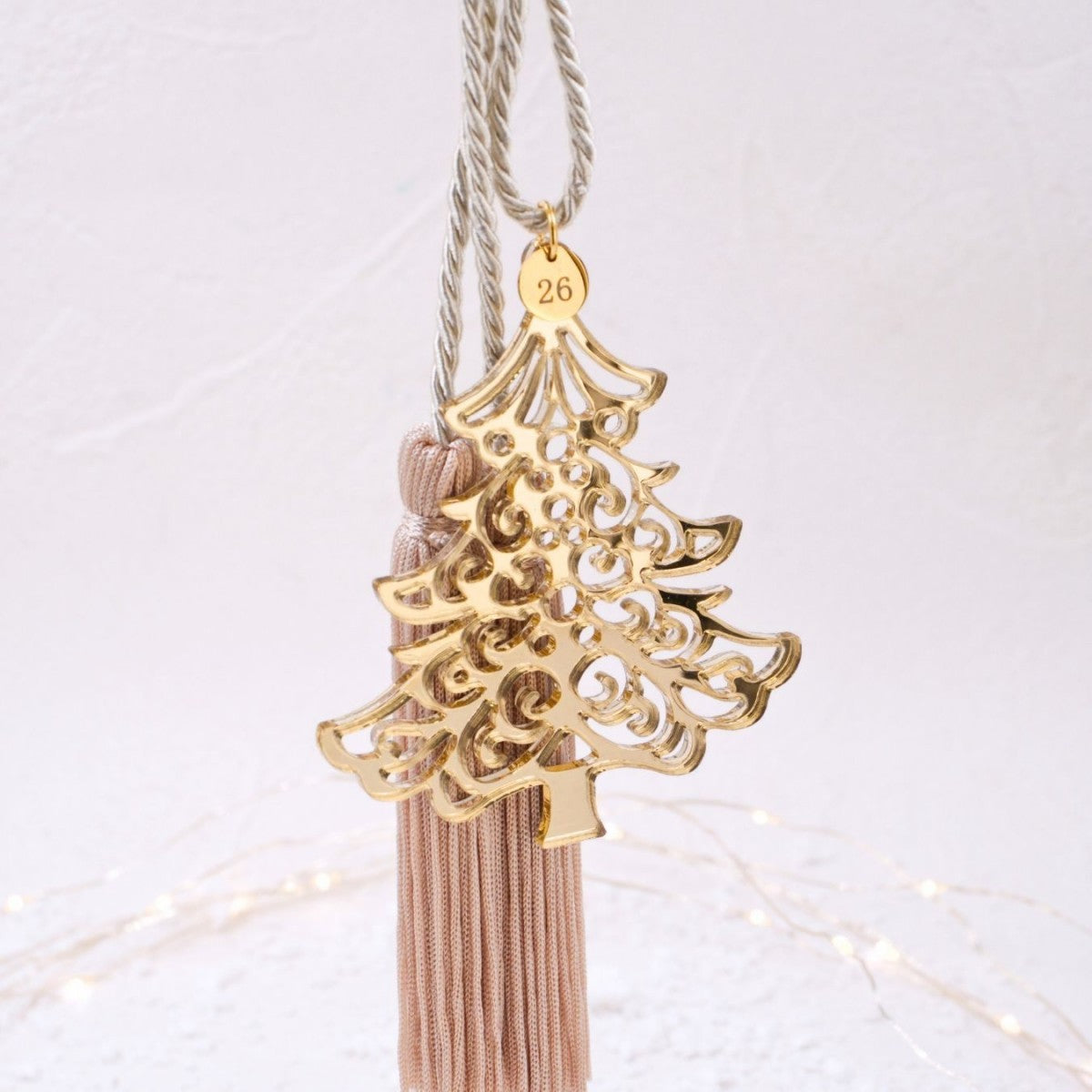 Χειροποίητο Γούρι 2026 – Χριστουγεννιάτικο Δέντρο από Χρυσό Πλέξιγκλας