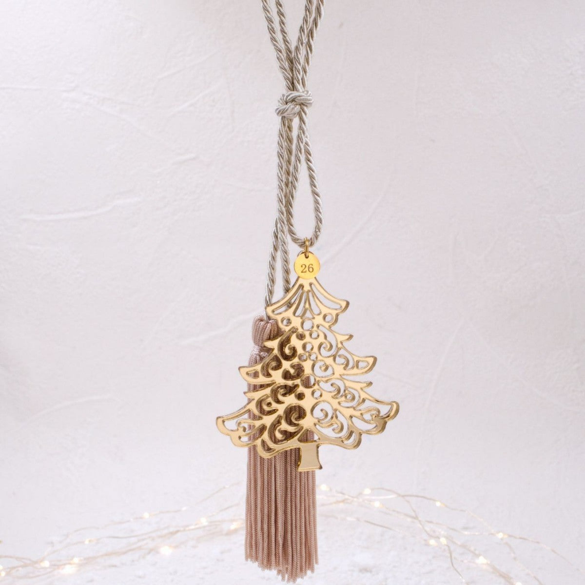 Χειροποίητο Γούρι 2026 – Χριστουγεννιάτικο Δέντρο από Χρυσό Πλέξιγκλας